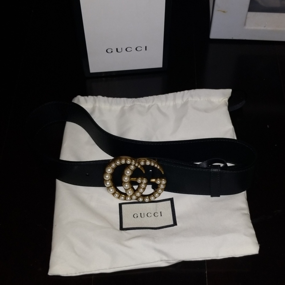 Gucci pearl belt